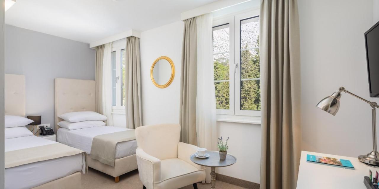 Standard Double Room,1571282375:JPEG
